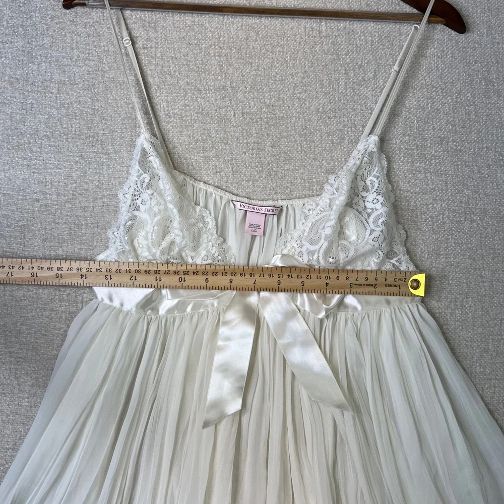 Victoria's Secret White Lace Babydoll Lingerie Chemise Bow Accent Size Large